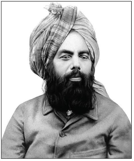 Portrait photograph of Hazrat Mirza Ghulam Ahmad of Qadian.
